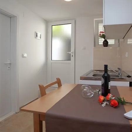 Downtown Private Apartman *