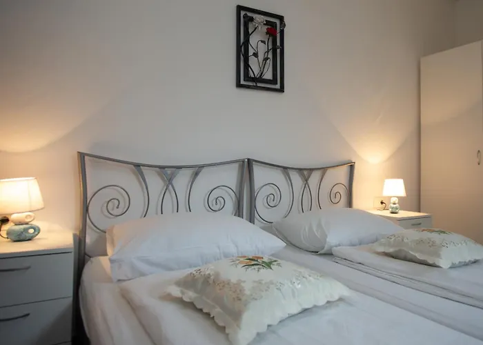 Апартаменты Downtown Private *