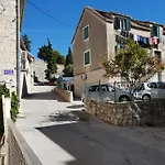 Downtown Private