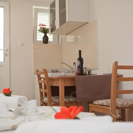 Downtown Private Apartman *